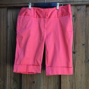 Amanda + Chelsea contemporary fit Bermuda short